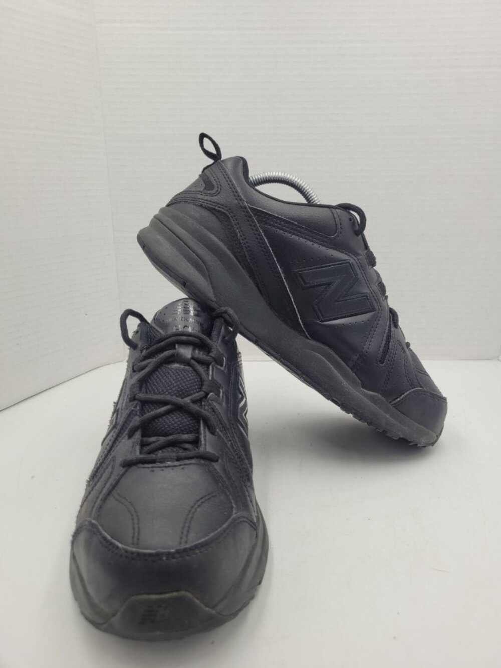 New Balance 608 B5 Mens Training Shoes Triple Black Slip Resistant Size 8.5 4E